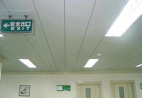 南海集成吊頂廠家-客廳鋁扣板吊頂廠家教你客廳吊頂應(yīng)該怎么裝